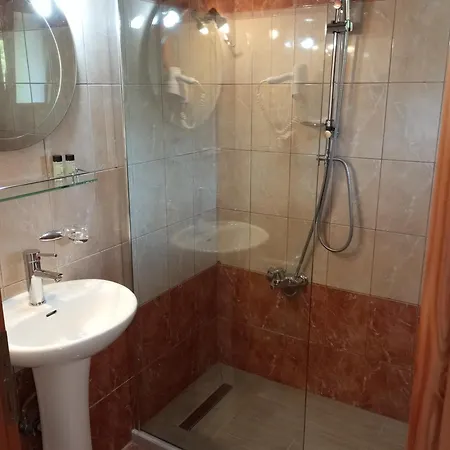 מלון דירות Zeus Throne Ii 4*