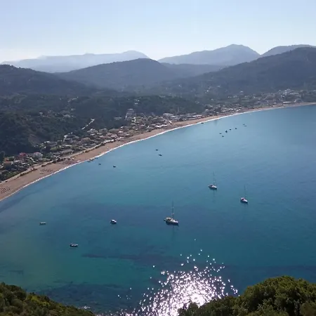 Zeus Throne Ii شقة فندقية 4*